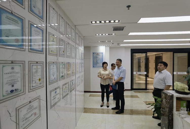 西安市经开区管委会副主任蔺建文一行来我司调研