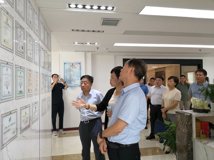 省科技厅副厅长赵怀斌一行来易迅通科技有限公司考察调研